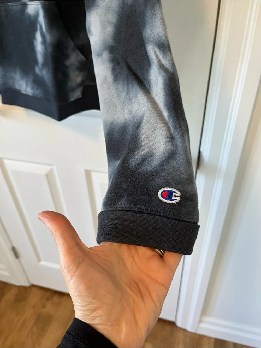 Women’s Champion Tie-Dye Hoodie in Black and Grey -M - Picture 2 of 5